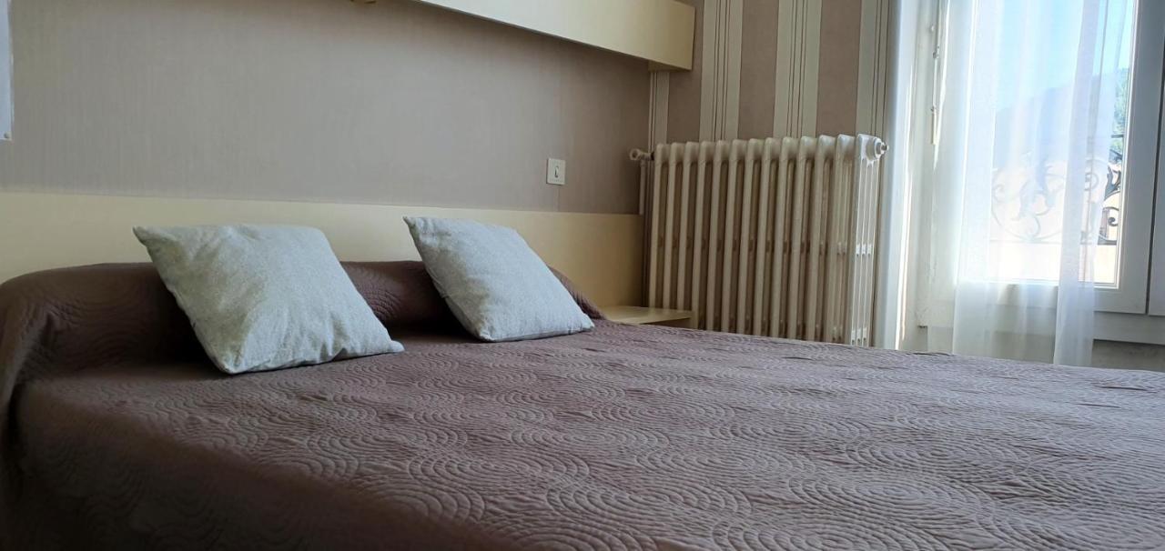 Hotel Saint Jean Вал-ле-Бан Екстериор снимка