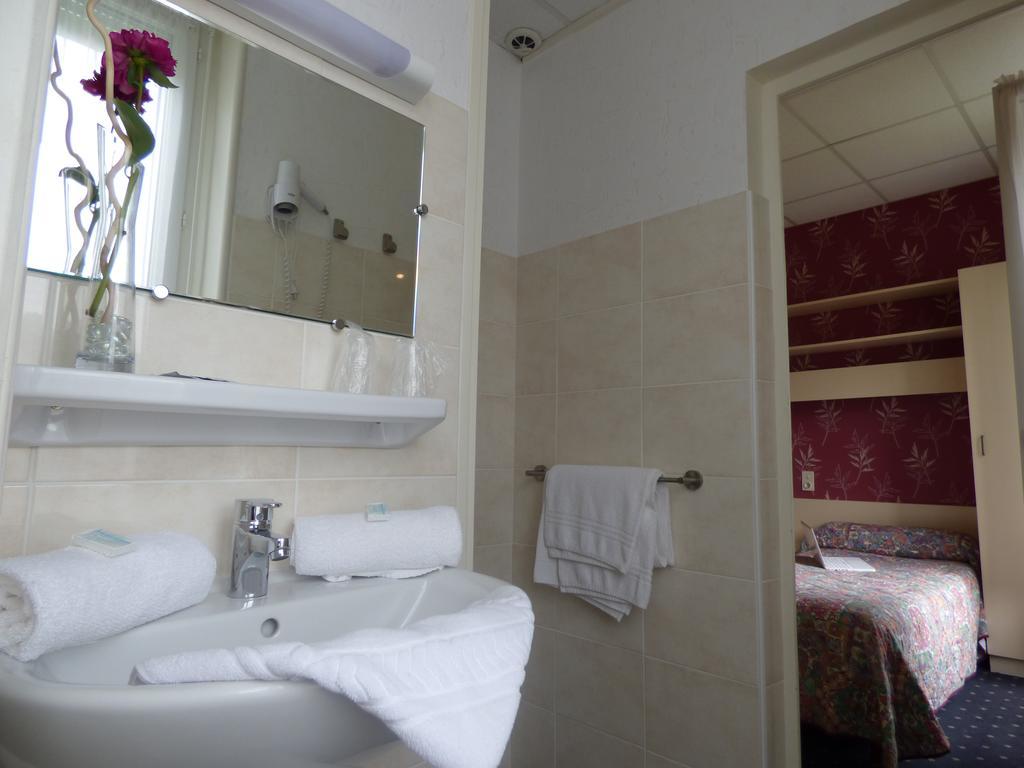 Hotel Saint Jean Вал-ле-Бан Екстериор снимка