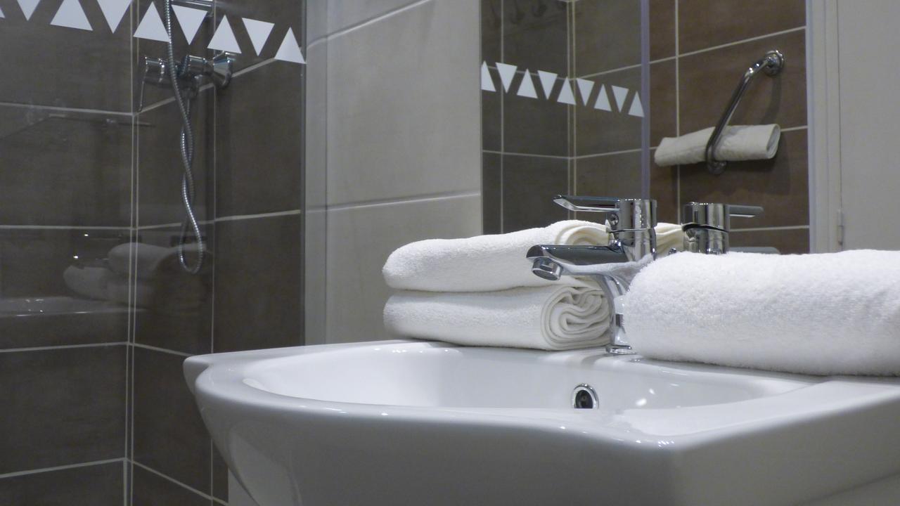 Hotel Saint Jean Вал-ле-Бан Екстериор снимка