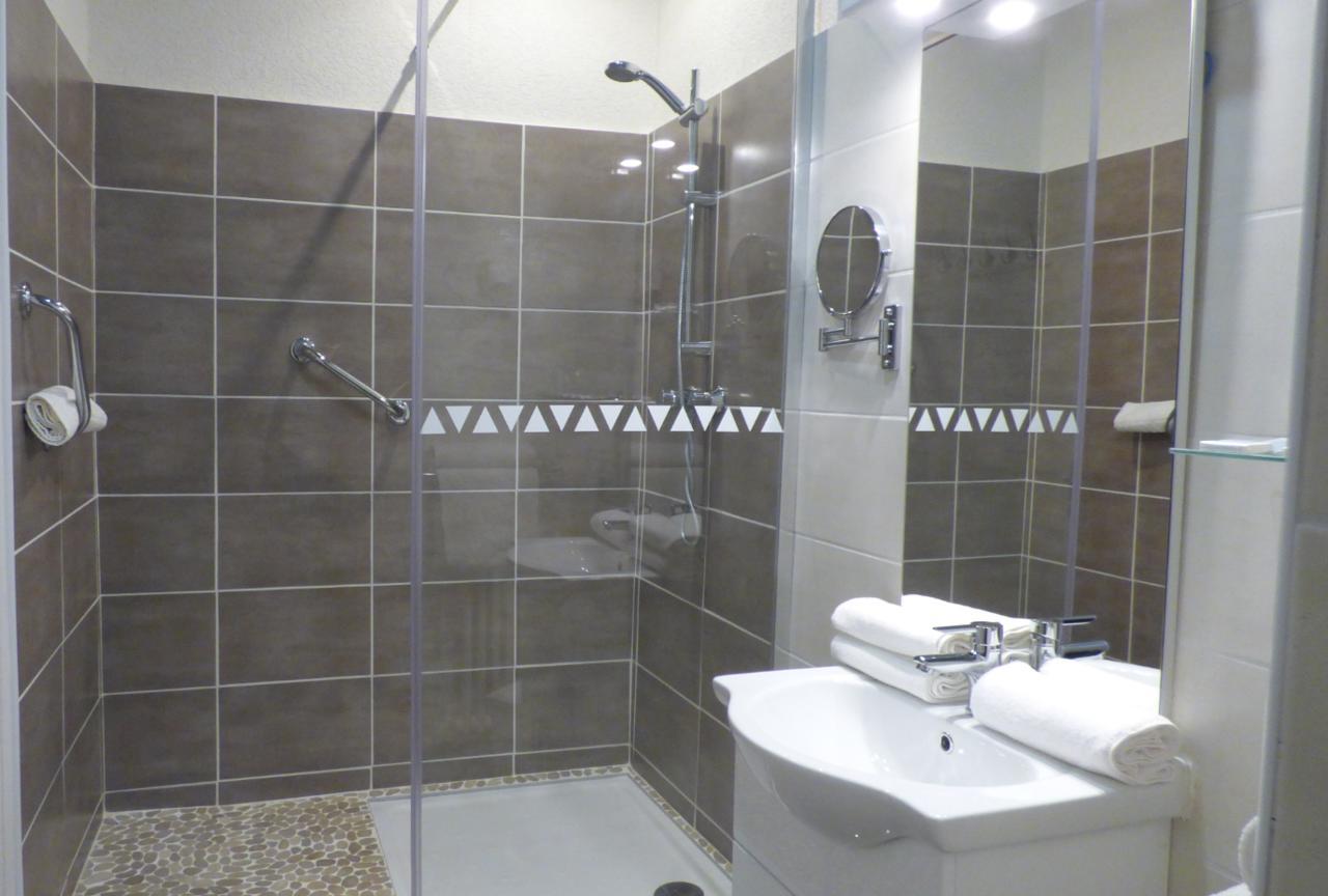 Hotel Saint Jean Вал-ле-Бан Екстериор снимка